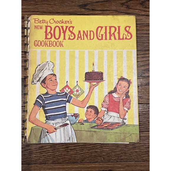 Betty Crocker's New Boys and Girls Cookbook Spiral Vintage Recipes 1970 - Picture 1 of 4